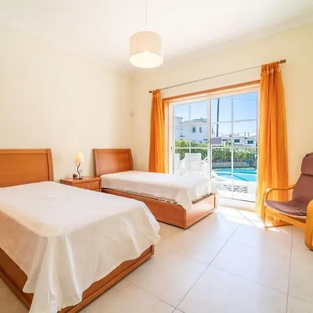 Gale Grande - Bright Airy With A Private Pool فيلة Alto da Pega