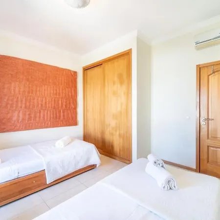 فيلة Gale Grande - Bright Airy With A Private Pool Alto da Pega