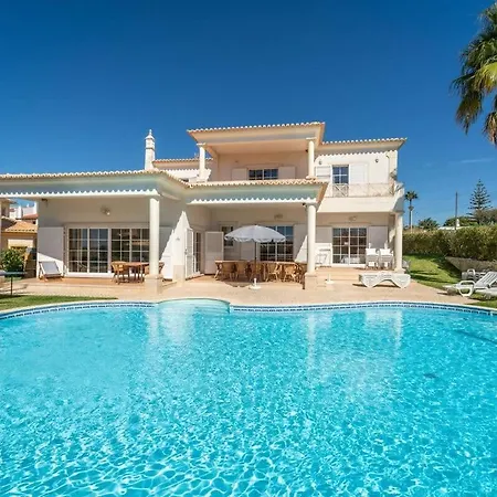 Gale Grande - Bright Airy With A Private Pool فيلة