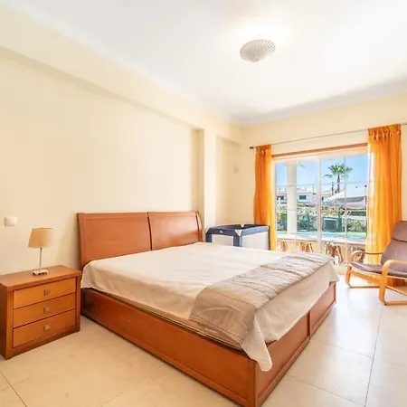 Gale Grande - Bright Airy With A Private Pool فيلة